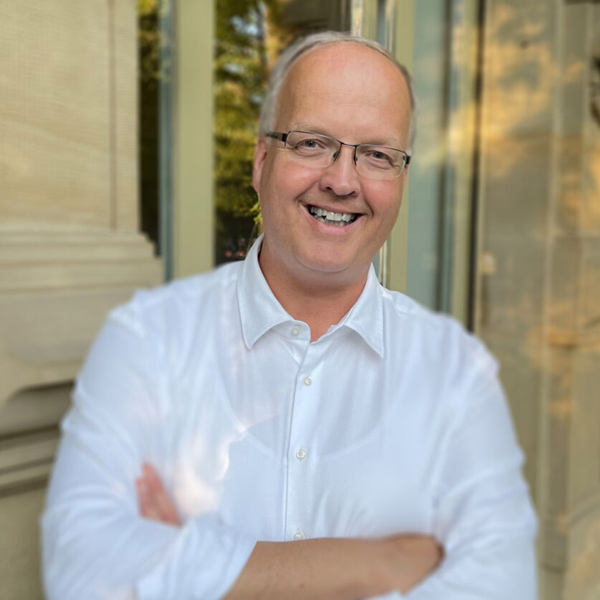 Portrait of Dr. Udo Bröskamp